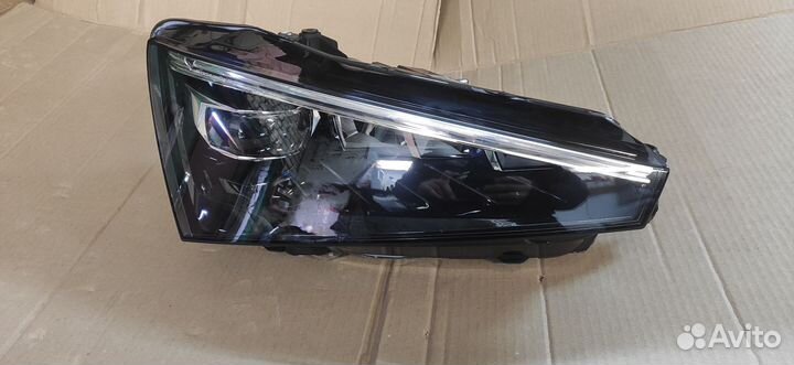 Фара правая full LED Skoda Rapid 2