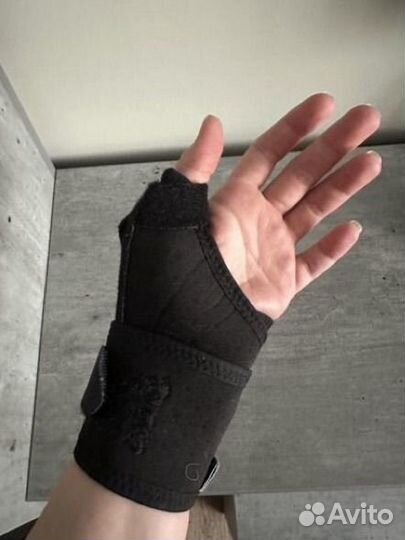 Бандаж (ортез лучезапястный)