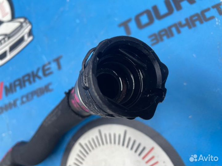 Патрубок системы охлаждения Mercedes-Benz C-Class