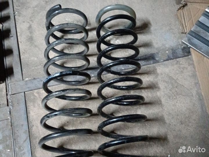 Пружины передней подвески Мерседес Гелендваген