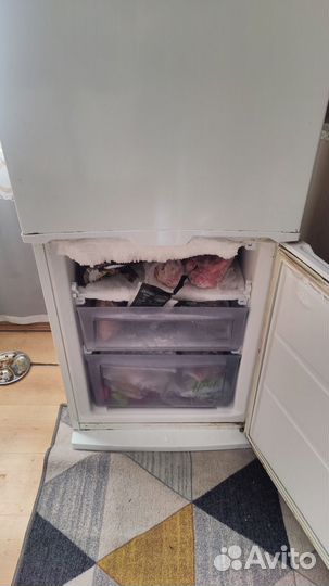 Холодильник бу Vestel