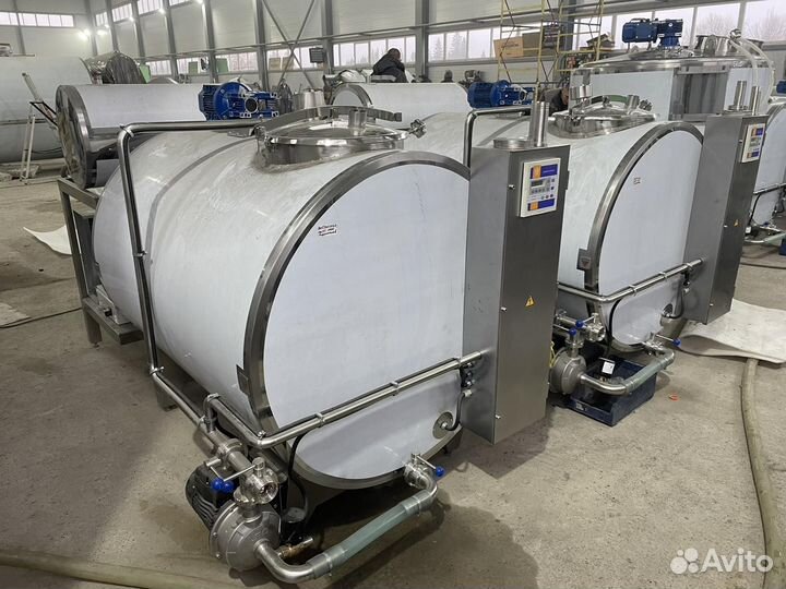 Охладитель молока 2000л