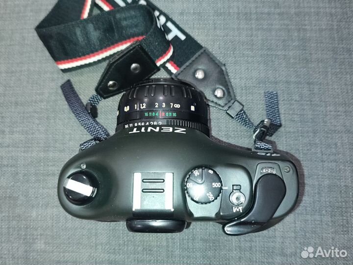 Зеркальный фотоаппарат Зенит 412