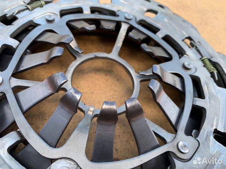 Корзина и диск сцепления Opel Astra Gtc H Z16XEP