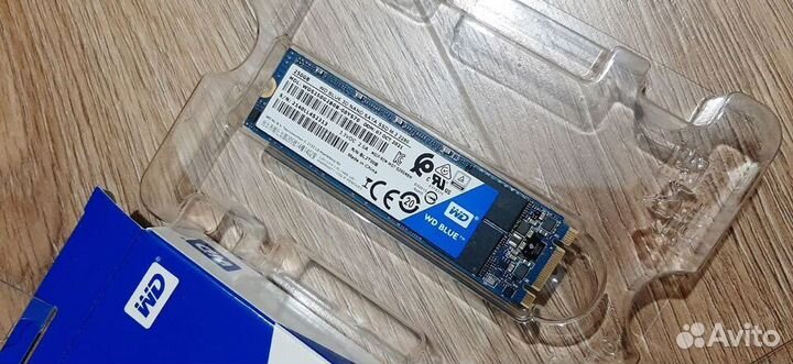 SSD WD Blue SATA m.2 250 гб