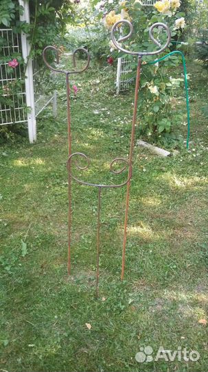 Поддержка для роз завиток