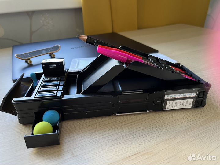 Черный пенал на кнопках