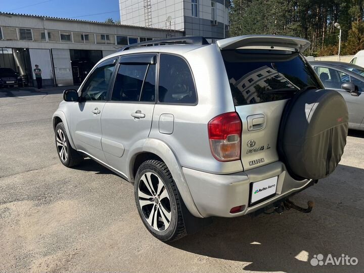 Toyota RAV4 2.0 AT, 2002, 325 000 км