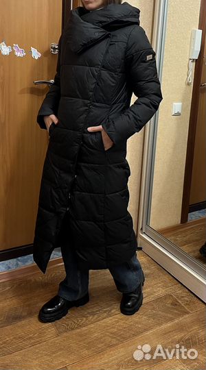 Пуховик зимний длинный женский 42