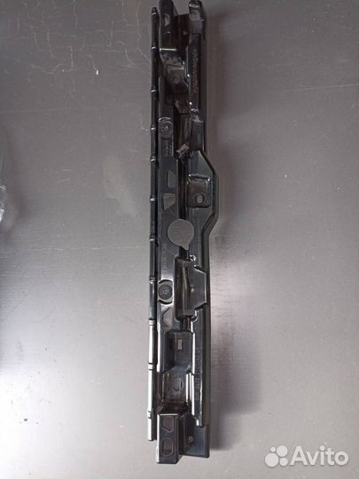 Кронштейн крепления порога левый BMW 5 G30/G31 G30