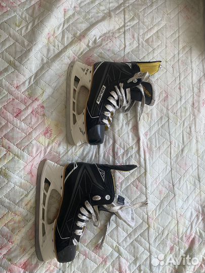 Коньки хоккейные бауер