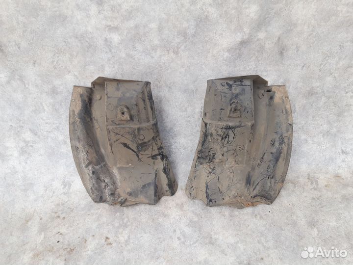 Локер Подкрылок задний Фиат Линеа