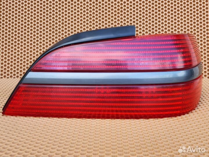 Фонарь задний правый Peugeot 406 рестайл