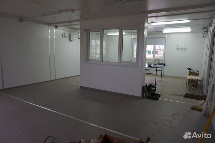 Модульное здание из блок контейнеров / бытовок