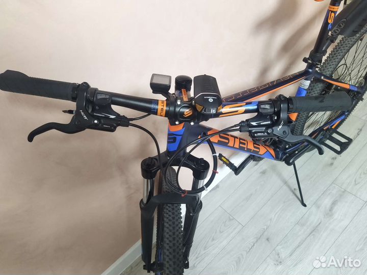 Горный велосипед Stels Navigator 750D