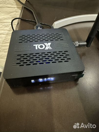 Тв приставка Tox3 gen2 4/32 android TV