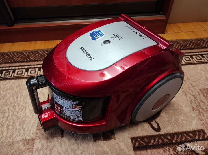 Разные корпуса пылесосов Samsung