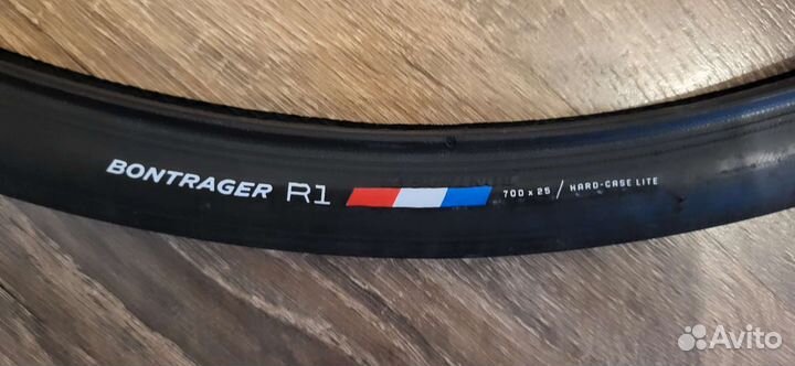 Покрышка шоссейная Bontrager R1