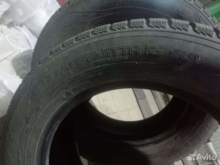 Nokian Tyres Hakkapeliitta R2 SUV 235/60 R18 107R