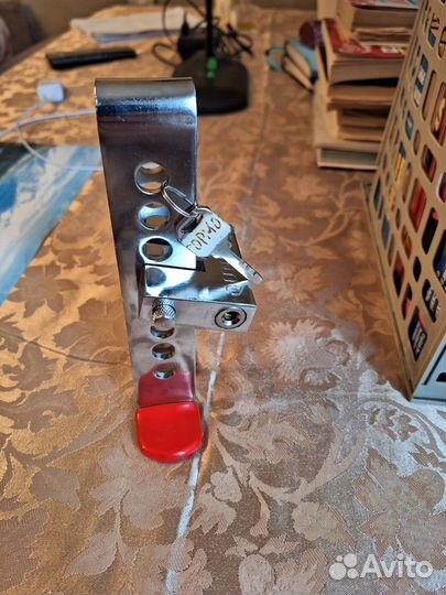 Противоугонный замок на педаль