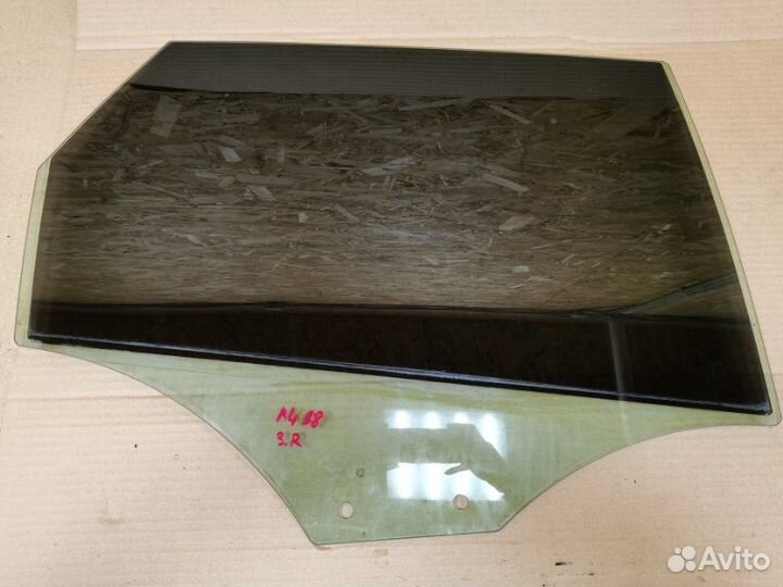 Стекло двери заднее правое Audi A4 B8 cala 2008