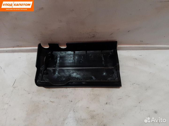 Декоративная крышка двигателя BMW 1