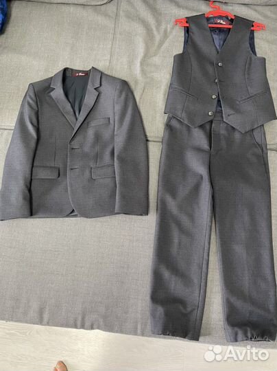 Школьный костюм для первоклассника