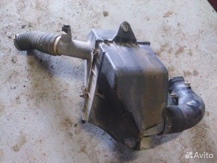 Корпус воздушного фильтра Audi A6 c4