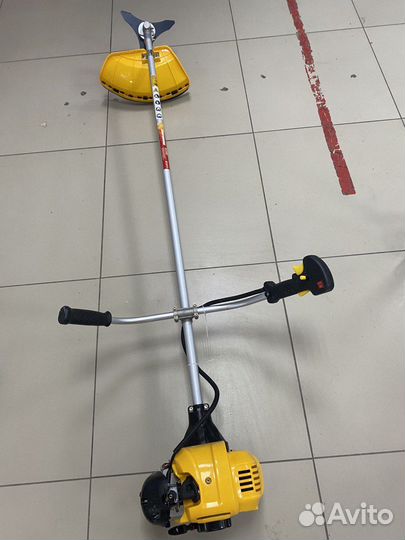 Бензотример две насадки леска+нож Электромаш К1