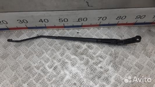 Щеткодержатель лобового стекла toyota corolla vers