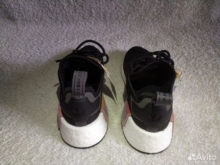Кроссовки Adidas NMD R1 W