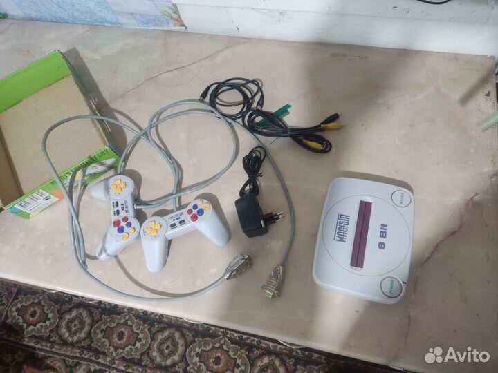 Игровая приставка 8 bit