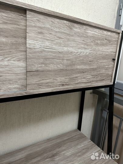 Письменный стол