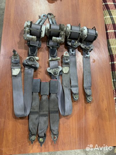 Комплект ремней безопасности Nissan Wingroad Y11