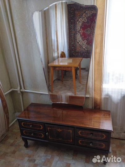Винтажная мебель Венгрия 70г (тумба,трюмо,бюро)