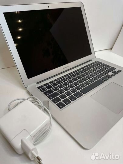Apple MacBook Air 13 2016