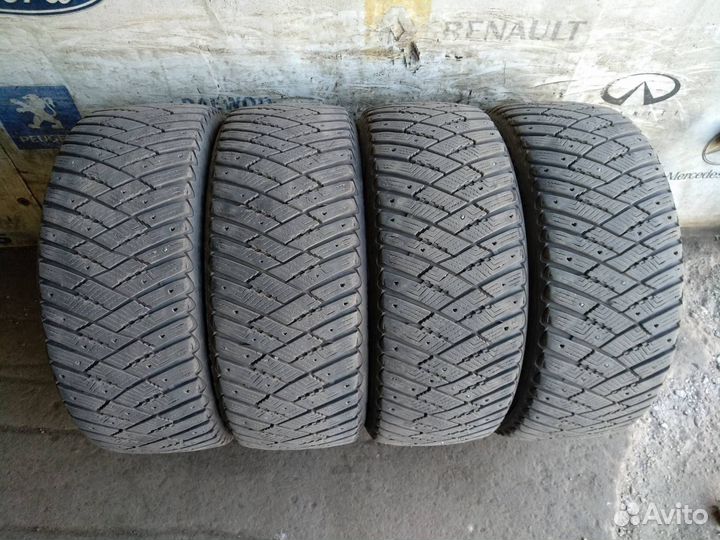 Goodyear Ultragrip Ice Arctic 225/50 R17 98T