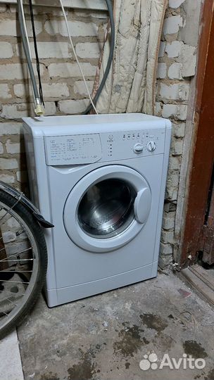 Стиральная машина бу indesit