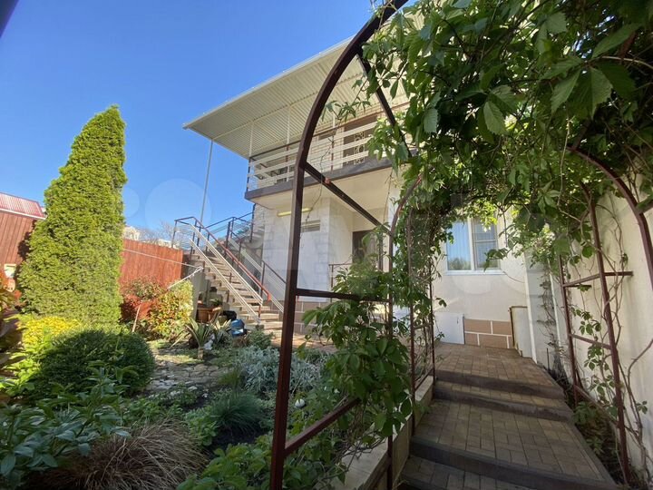 Дом 100 м² на участке 6 сот.