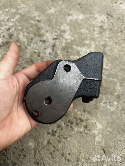 Кронштейн генератора умз 4216/Evotech