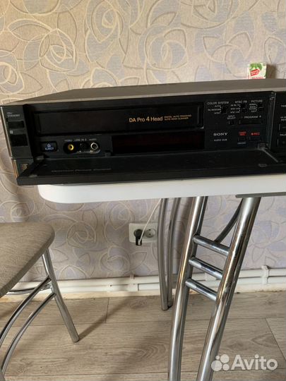 Видеомагнитофон sony