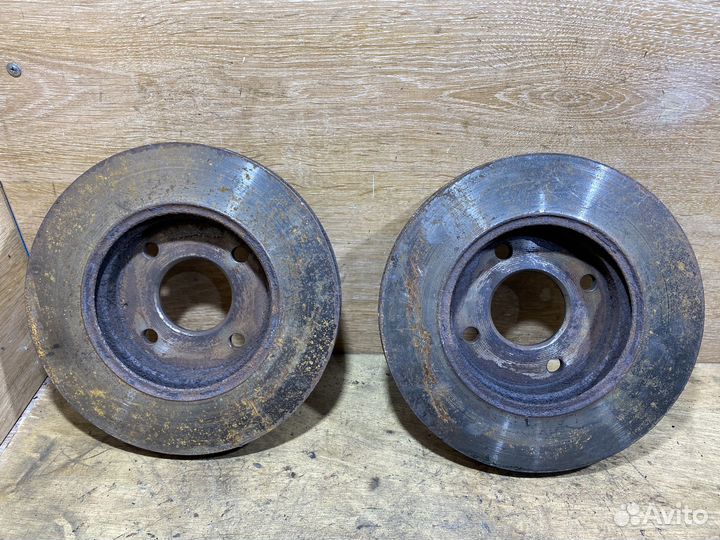 Комплект передних тормозных дисков Ford Fusion 196