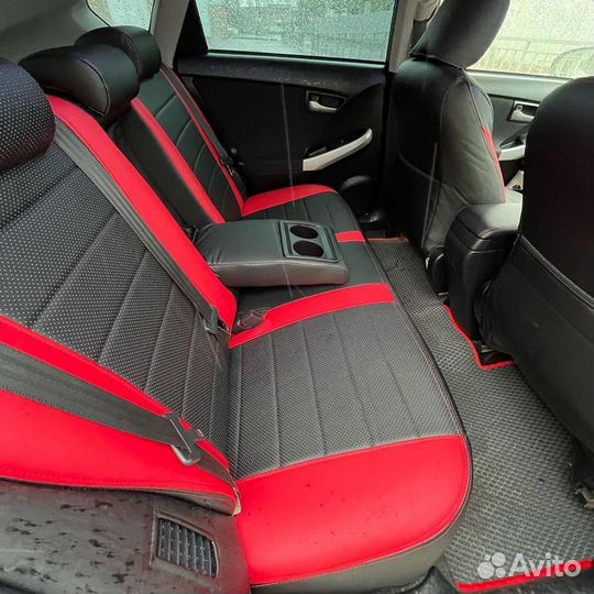 Чехлы на Toyota Prius