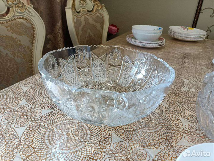 Хрустальная ваза и конфетница