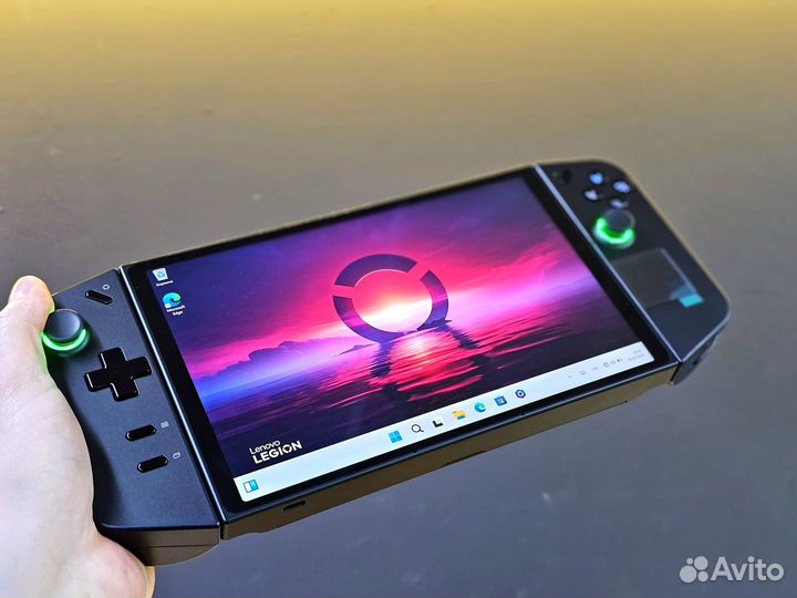 Портативная игровая консоль Lenovo Legion GO