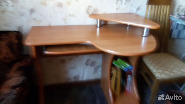 Продам компьютерный столик