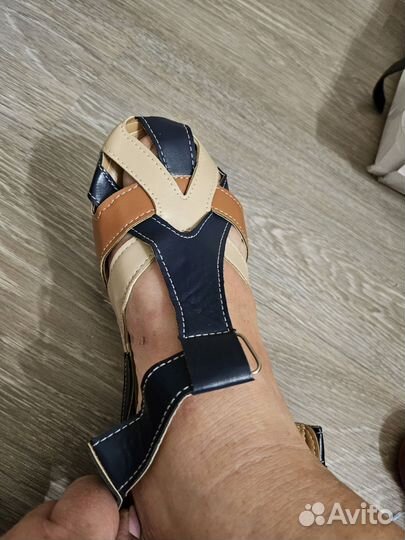 Босоножки женские 38 размер