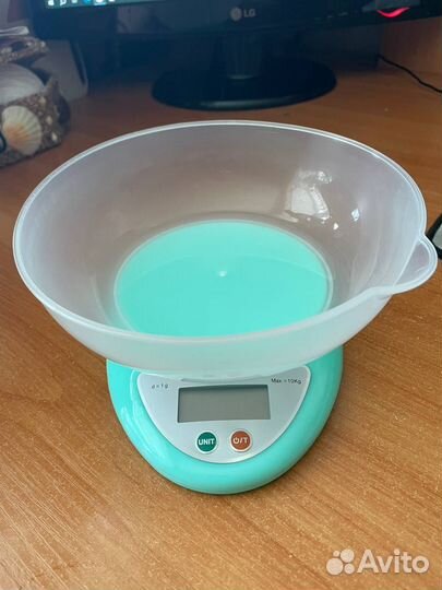 Весы кухонные электронные с чашей (новые)
