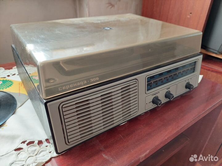 Продаю радиолу «Серенада-306» для виниловых пласт