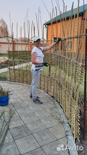 Плетёная клумба